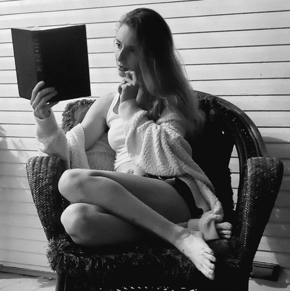 Meet your Posher - Picture 5 of 16